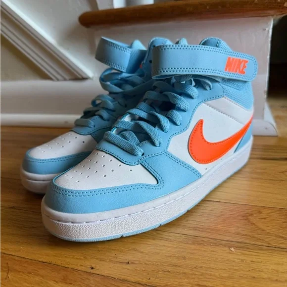 Nike Sky Blue Sneakers with Orange Accents - Picture 2 of 4